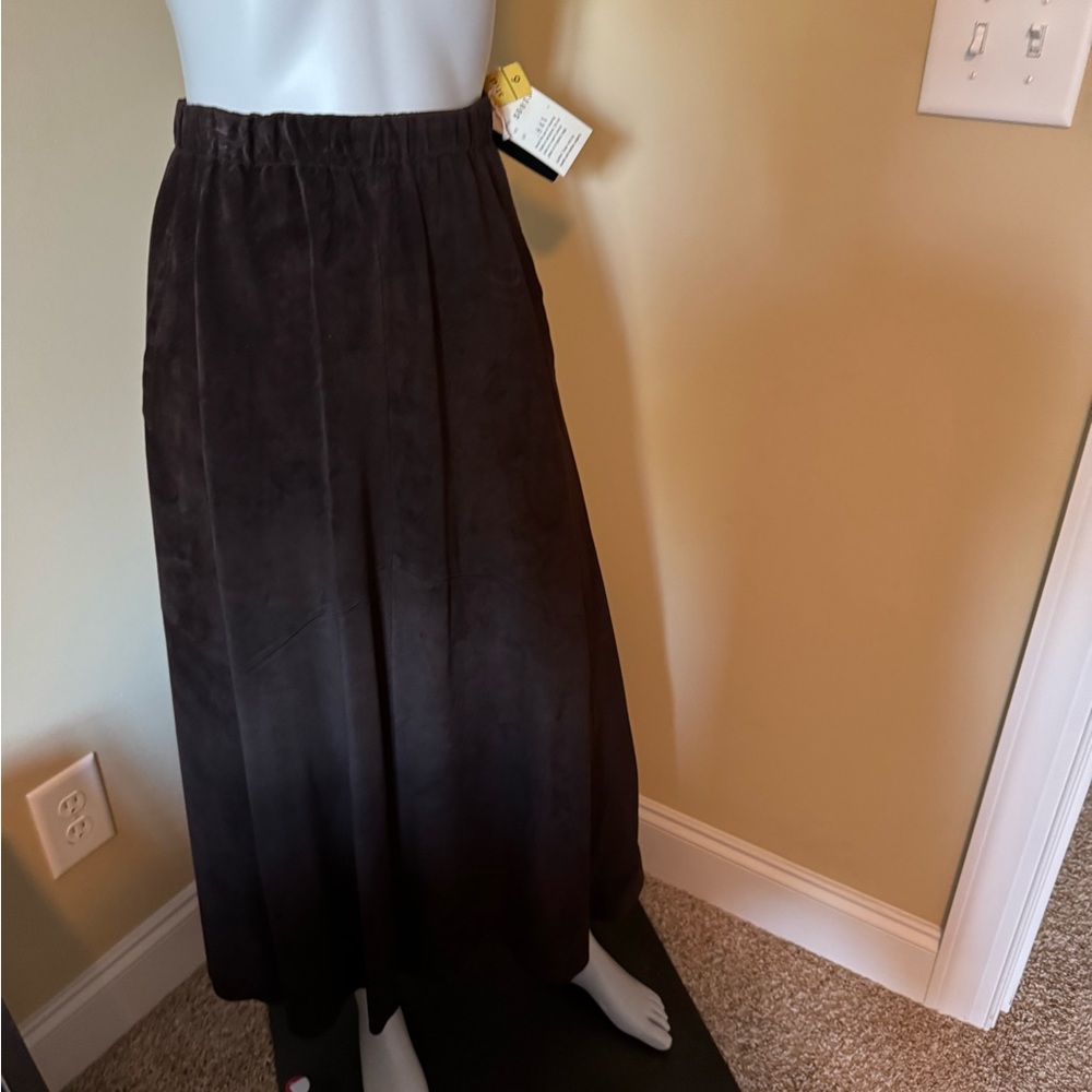 Elegant Dark Brown Suede Skirt